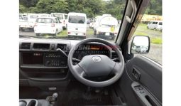 
										Mazda BONGO 2017 full									