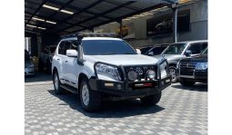 
Toyota Land Cruiser Prado 2017 full									