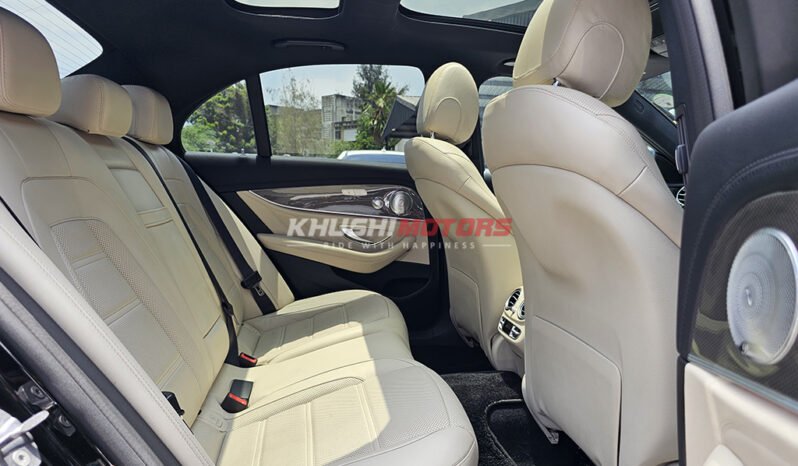 Mercedes Benz E43 2017 full