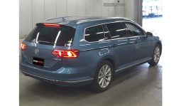 
Volkswagen Passat Variant 2017 full									