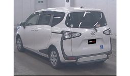 
Toyota Sienta 2017 full									