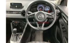 
Mazda Demio 2017 full									