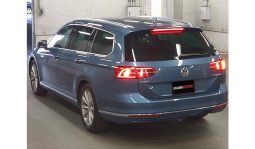 
Volkswagen Passat Variant 2017 full									