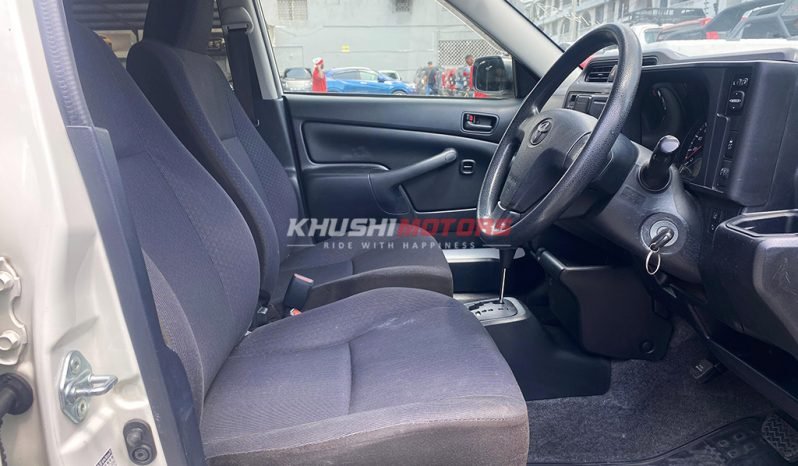 
								Toyota Probox 2017 full									