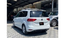 
Volkswagen Touran 2017 full									