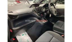 
Toyota Noah 2017 full									