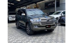 Toyota Land Cruiser Sahara 2017