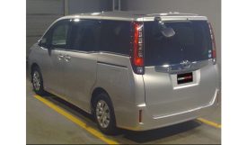 Toyota Noah 2017