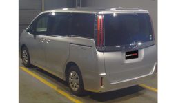 
Toyota Noah 2017 full									