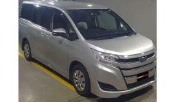 Toyota Noah 2017