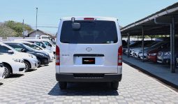 
Toyota Hiace Van 2017 full									