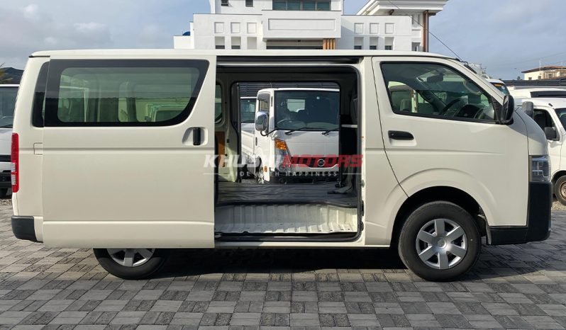 
								Toyota Hiace 2017 full									