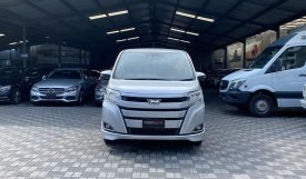 Toyota Noah 2017