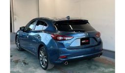 
										Mazda Axela Sport 2017 full									