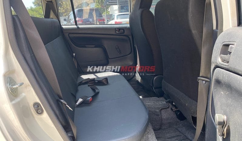 
								Toyota Probox 2017 full									