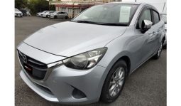 
Mazda Demio 2017 full									