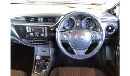 
Toyota Auris 2017 full									