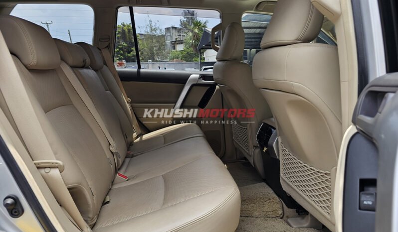 
Toyota Land Cruiser Prado 2017 full									