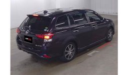 
										Toyota Corolla Fielder 2017 full									