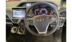 
Toyota Noah 2017 full									