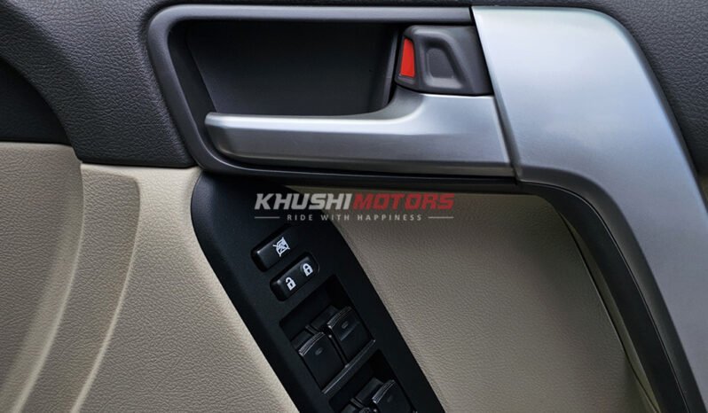 
Toyota Land Cruiser Prado 2017 full									