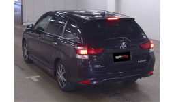 
										Toyota Corolla Fielder 2017 full									