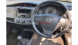 
Toyota Corolla Axio 2017 full									