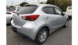 
Mazda Demio 2017 full									