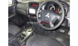 
Mitsubishi Pajero 2017 full									