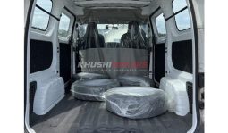 
Nissan NV200 2017 full									