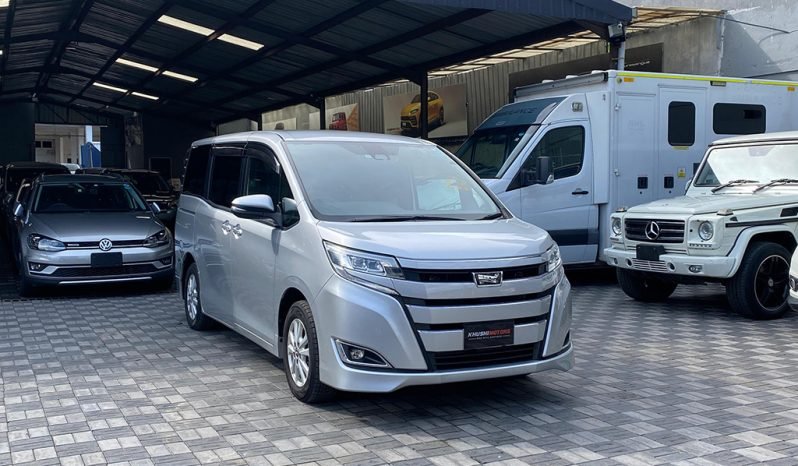 
								Toyota Noah 2017 full									