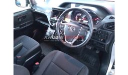 
										Toyota Noah 2017 full									