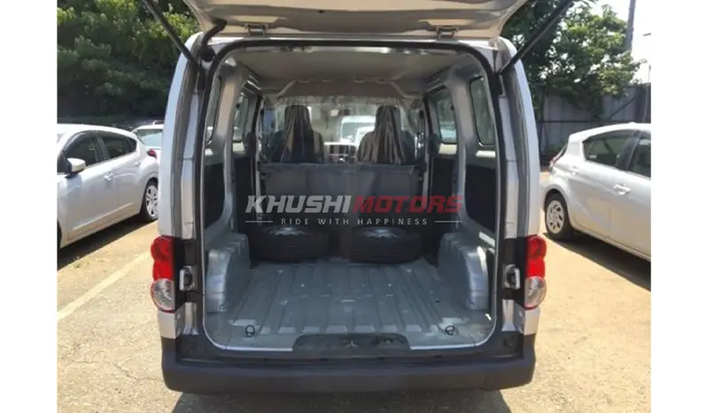 
Nissan NV200 2017 full									