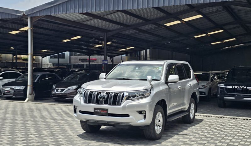 
Toyota Land Cruiser Prado 2017 full									