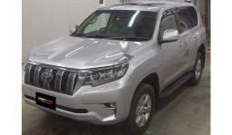 
Toyota Land Cruiser Prado 2017 full									