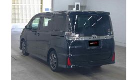 Toyota Voxy 2017