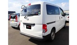 
Nissan NV200 2017 full									