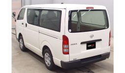 Toyota Hiace 2017