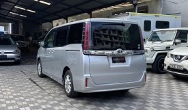 Toyota Noah 2017