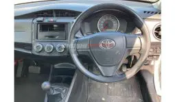 
Toyota Corolla Axio 2017 full									