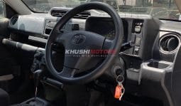 
										Toyota Probox 2017 full									