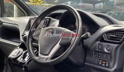 
										Toyota Noah 2017 full									