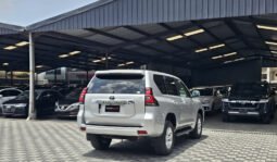 
Toyota Land Cruiser Prado 2017 full									