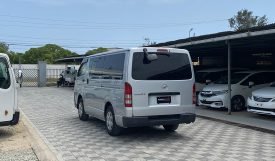 Toyota Hiace 2017