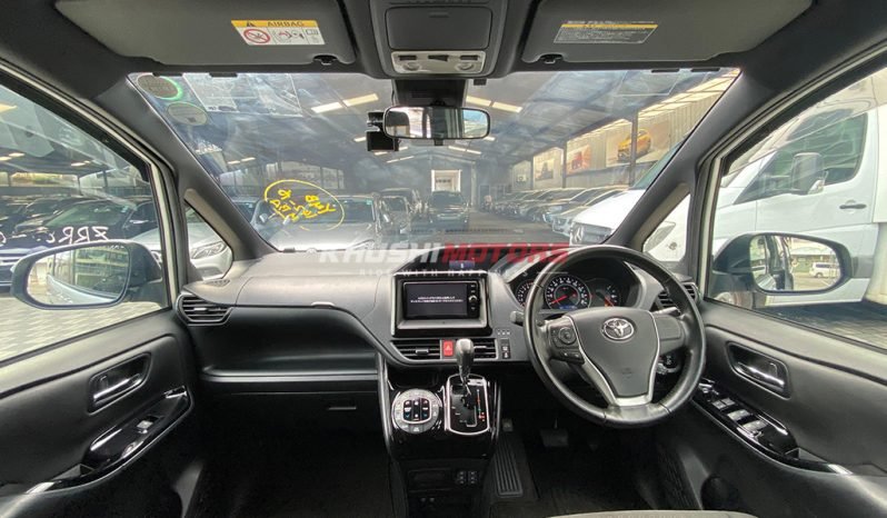 
								Toyota Noah 2017 full									