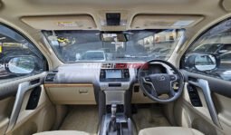 
Toyota Land Cruiser Prado 2017 full									