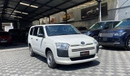 
										Toyota Probox 2017 full									