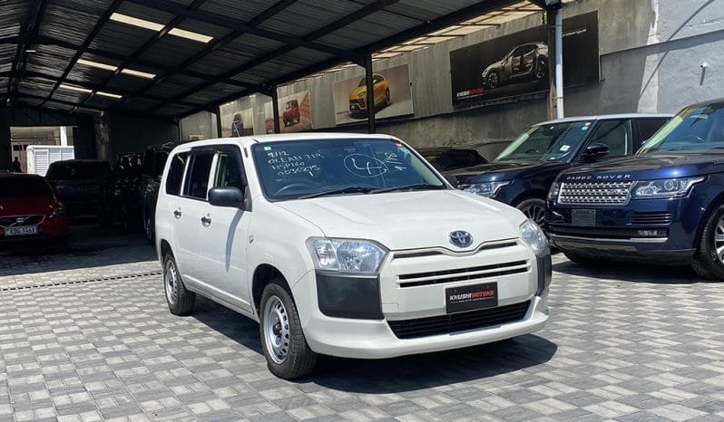 
								Toyota Probox 2017 full									