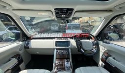 
										Land Rover Range Rover Vogue 2017 full									