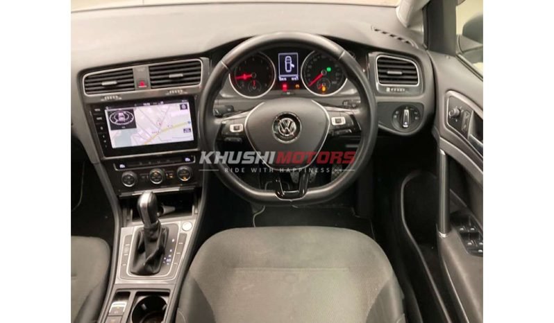 
								Volkswagen Golf 2018 full									